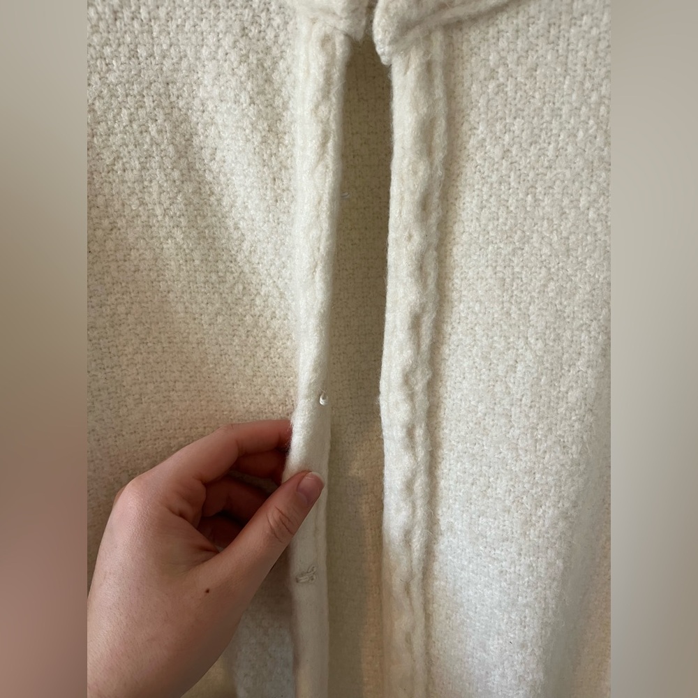 Nicole Miller Sweater with Gold Buttons Old Money Aesthetic - Picture 5 of 6
